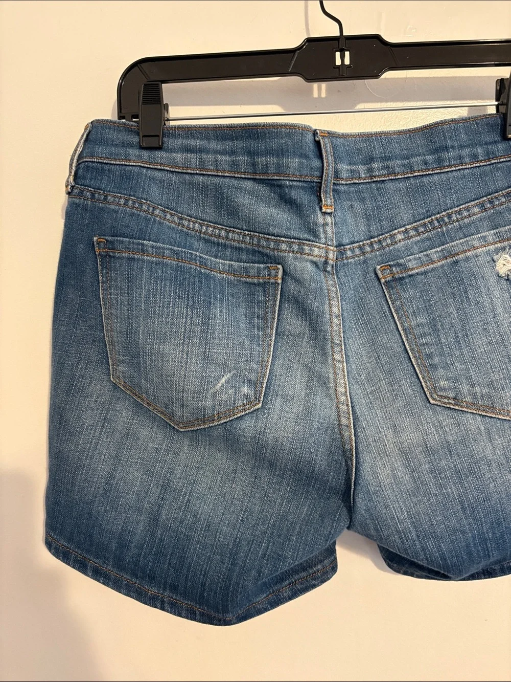 Old Navy Mid Rise Boyfriend Denim Shorts 4